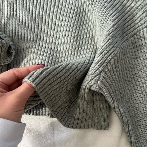 Mable | Cropped Sweater - Picture 5 of 7